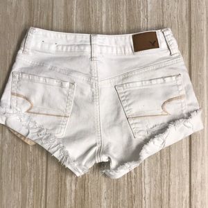 American Eagle white shorts